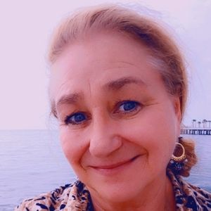 Meet your Posher, Lynne